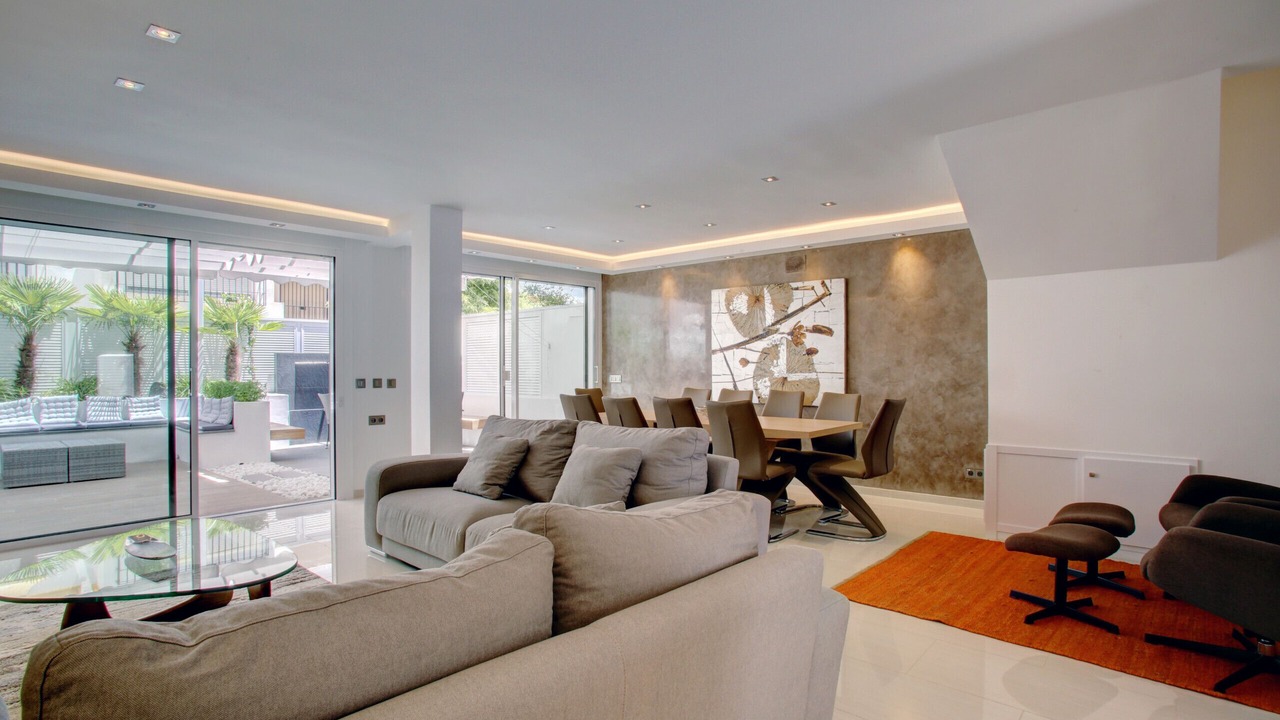 Photo of Livingroom in Golden Mile