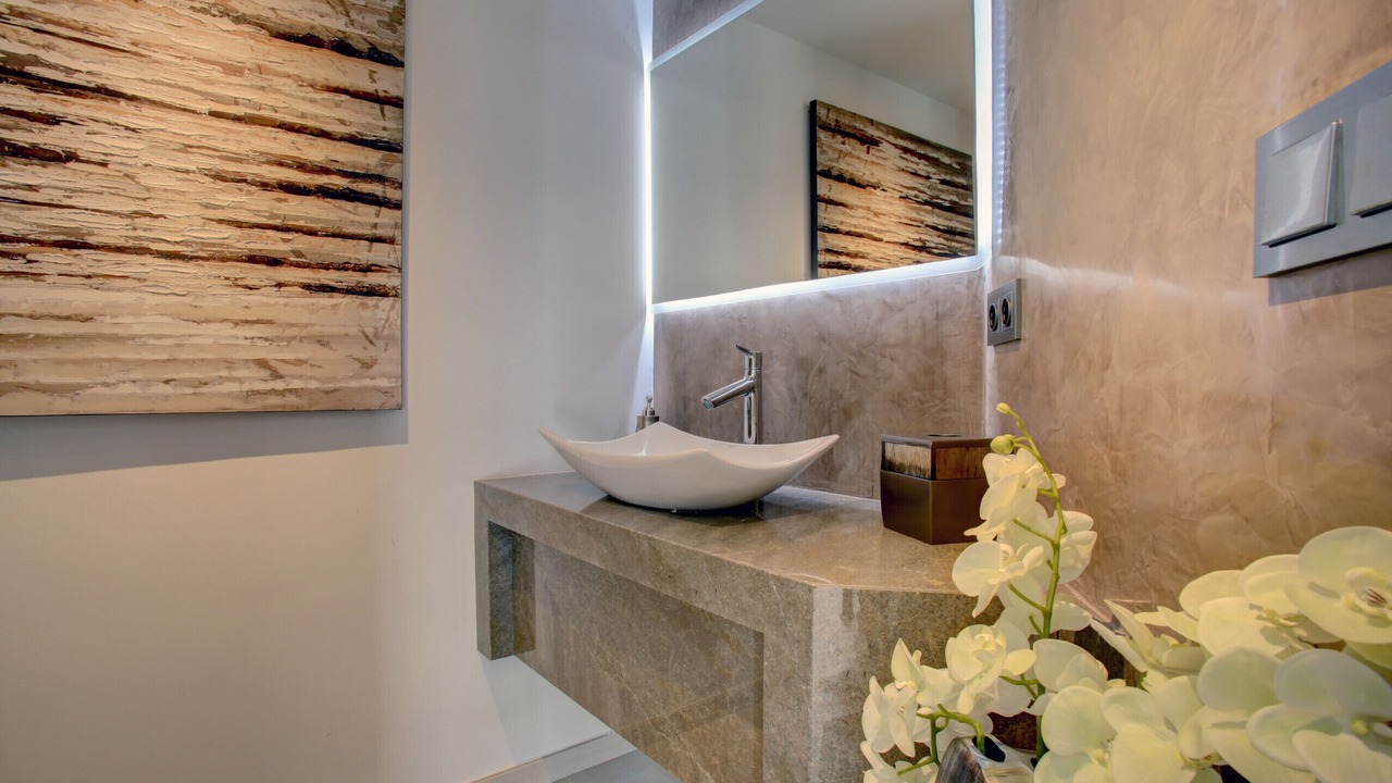 Photo of Bathroom in Golden Mile