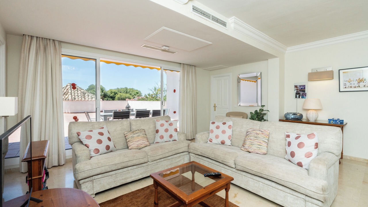 Photo of Livingroom in Nikki Beach