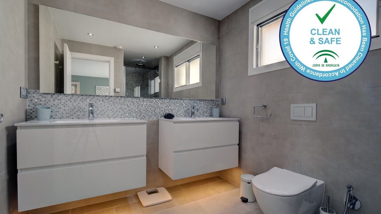 Photo of Bathroom in Golden Mile