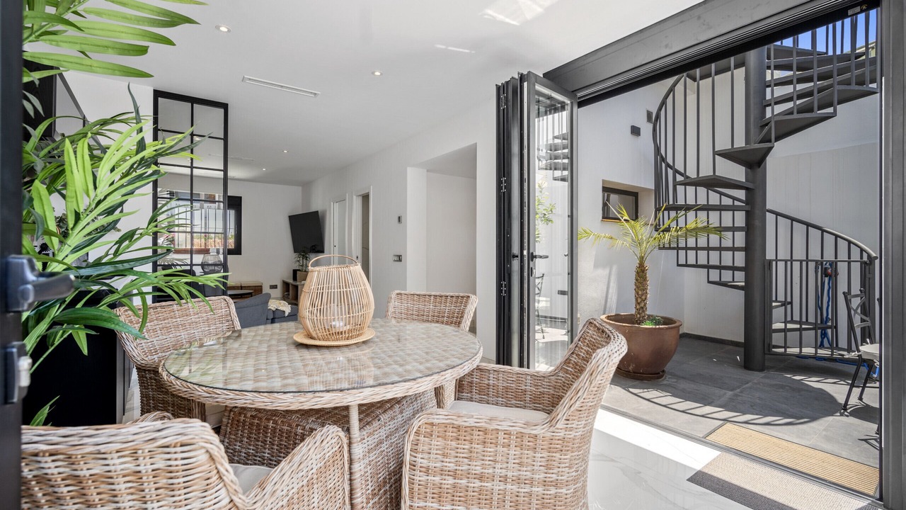 Photo of Patio Balcony in Golden Mile