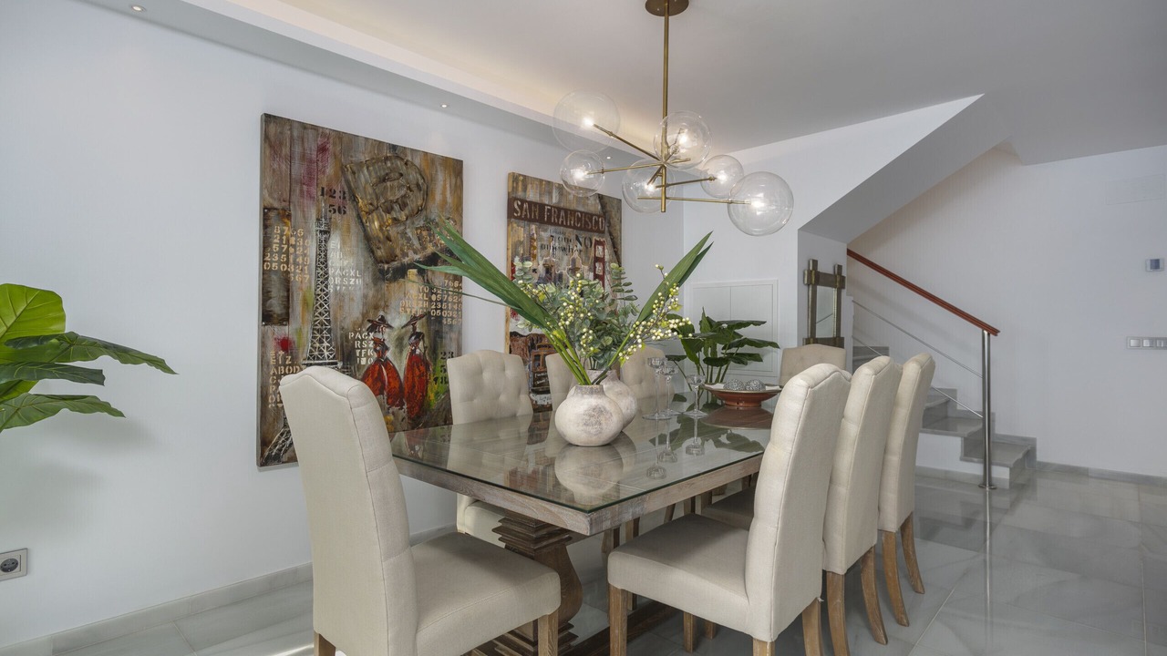 Photo of Livingroom in Golden Mile