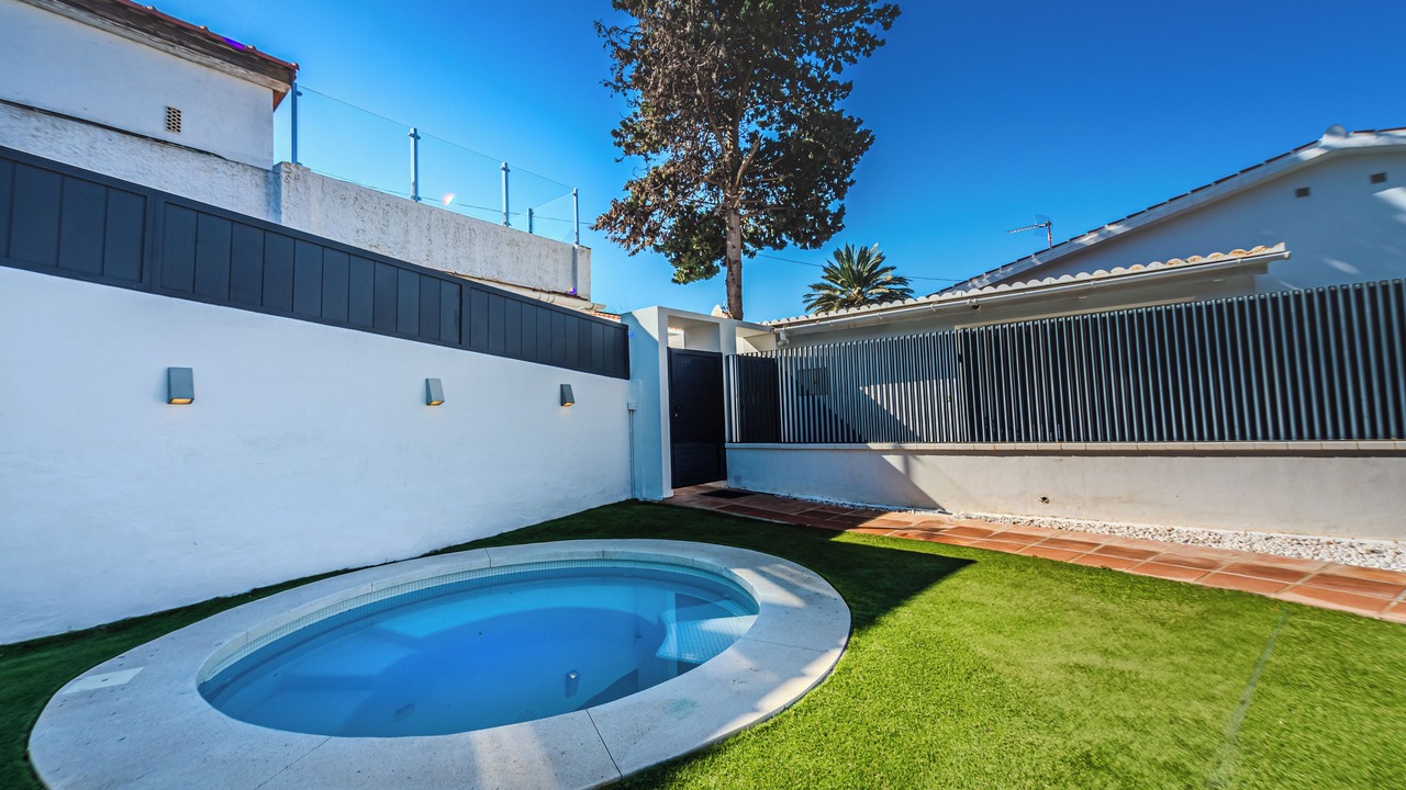 Photo of Outdoor in Urbanizacion Costabella