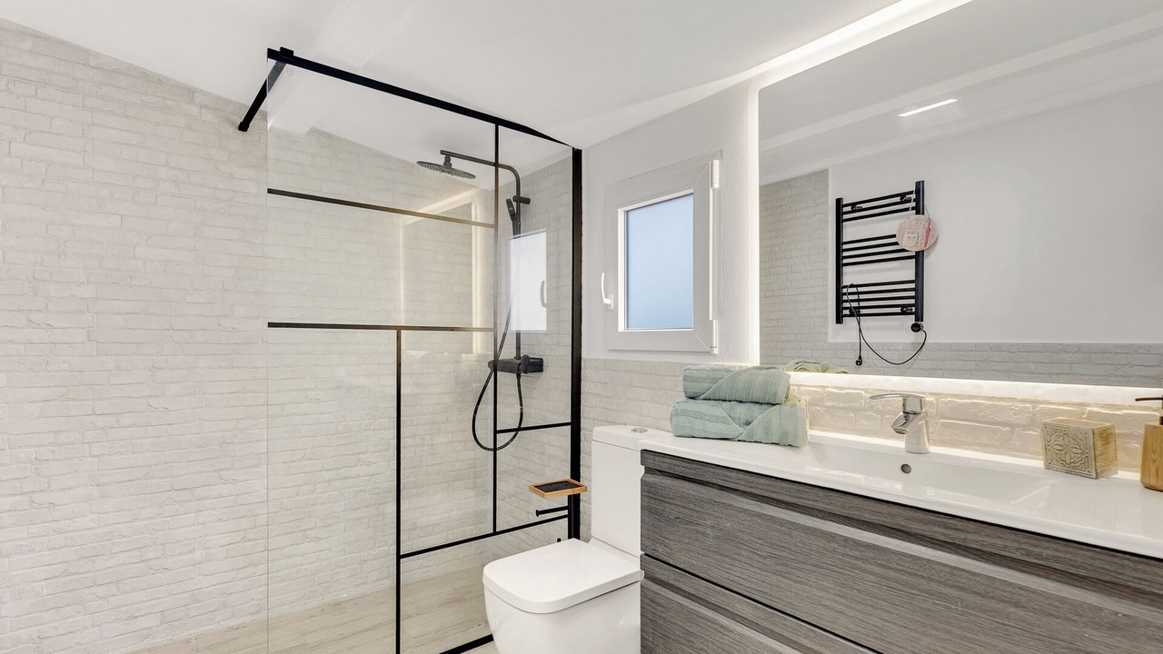 Photo of Bathroom in Urbanizacion Costabella