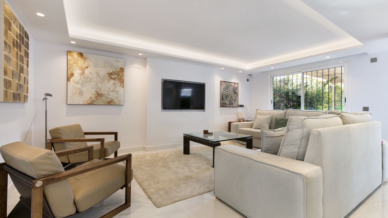 Photo of Livingroom in Golden Mile