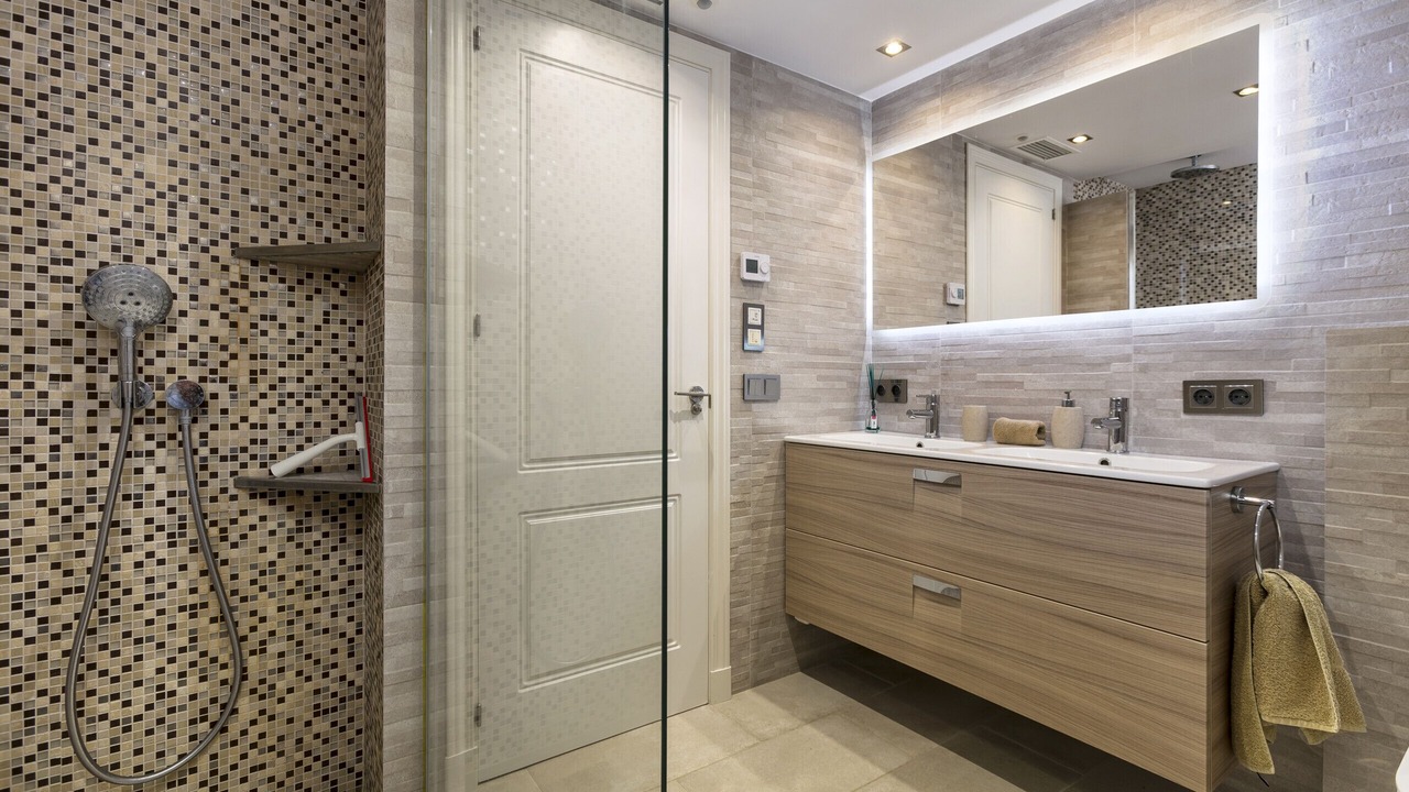 Photo of Bathroom in Golden Mile