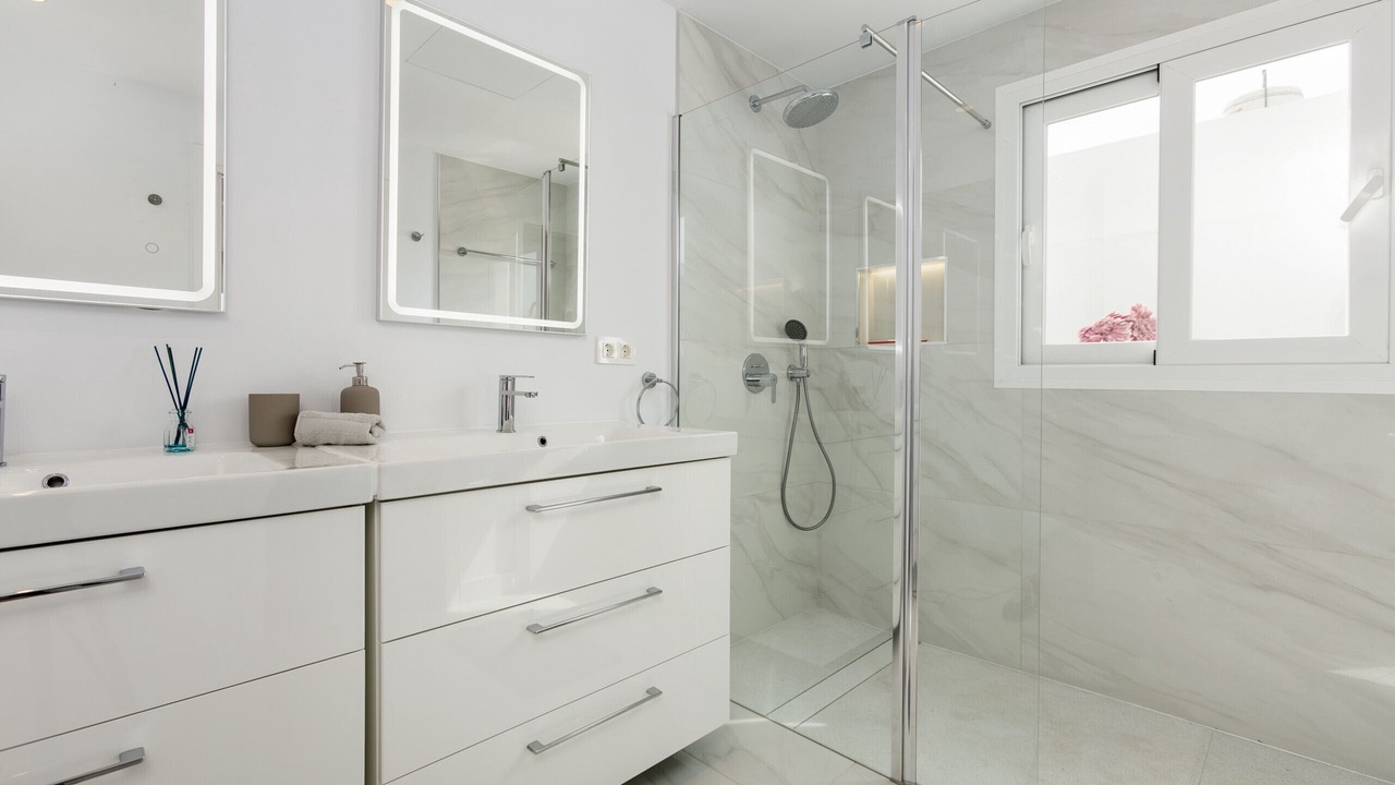 Photo of Bathroom in Golden Mile
