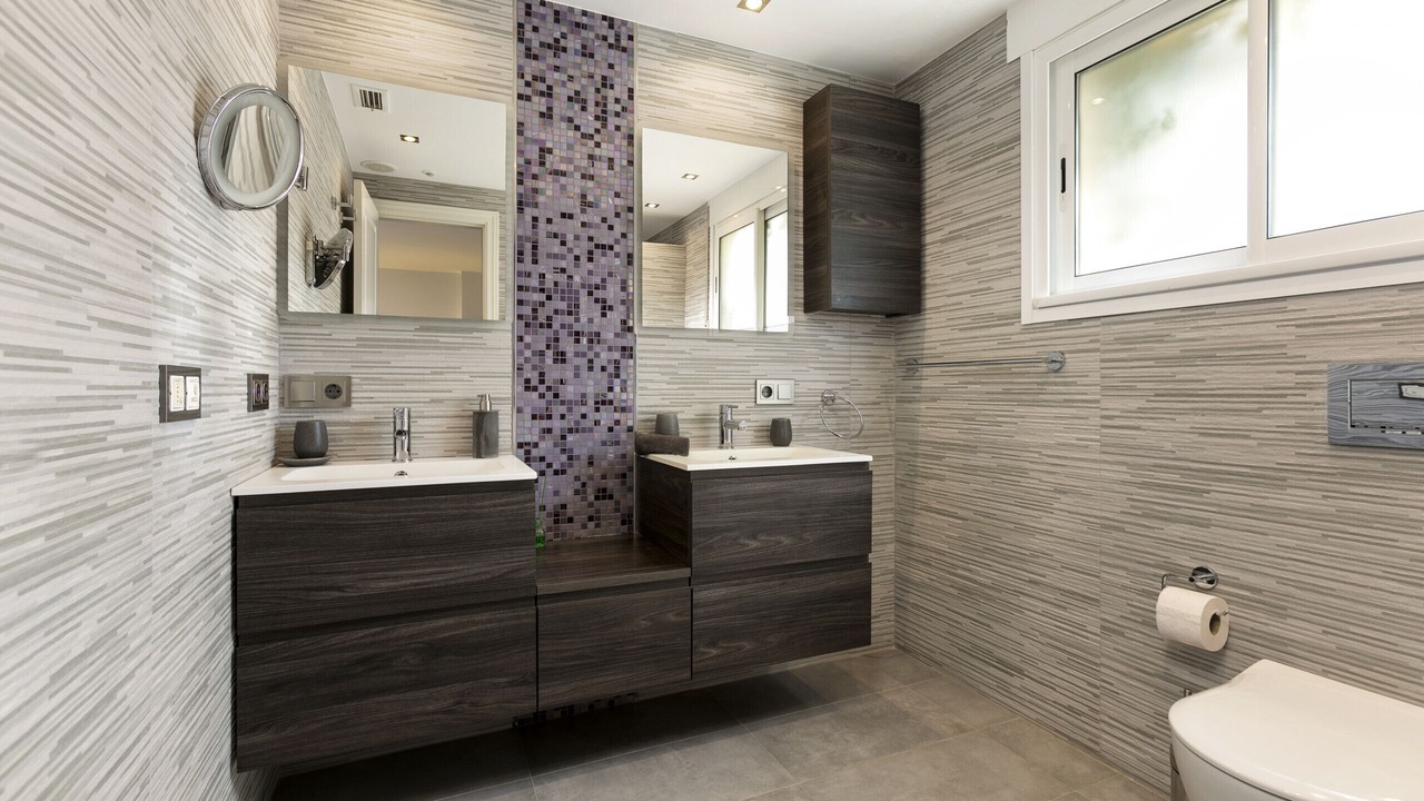 Photo of Bathroom in Golden Mile
