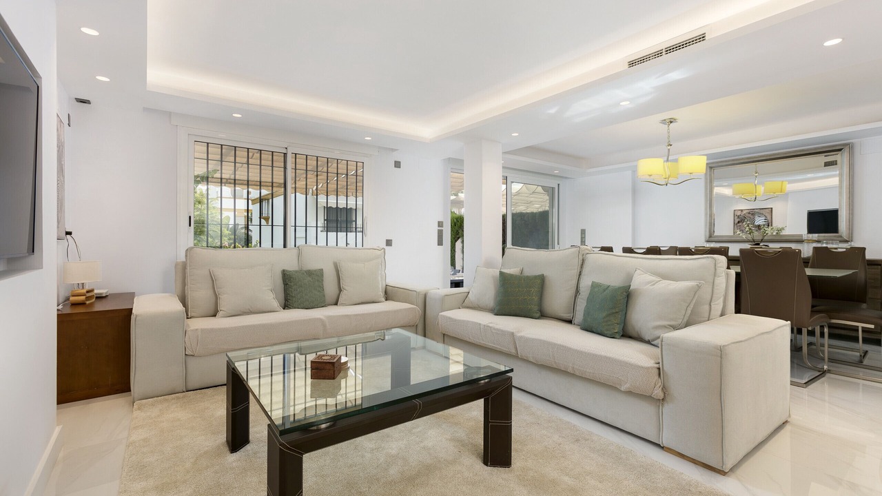 Photo of Livingroom in Golden Mile
