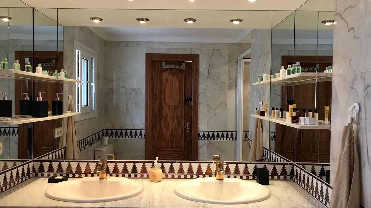 Photo of Bathroom in Golden Mile