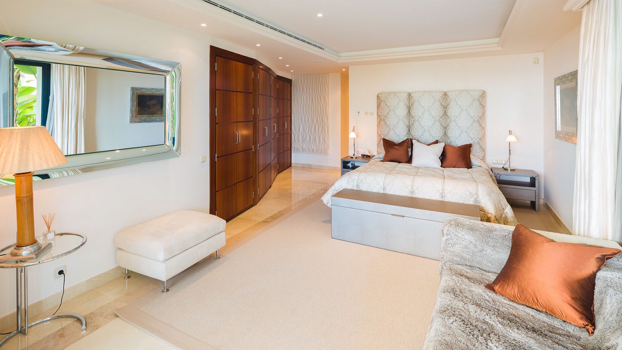 Photo of Bedroom in Golden Mile