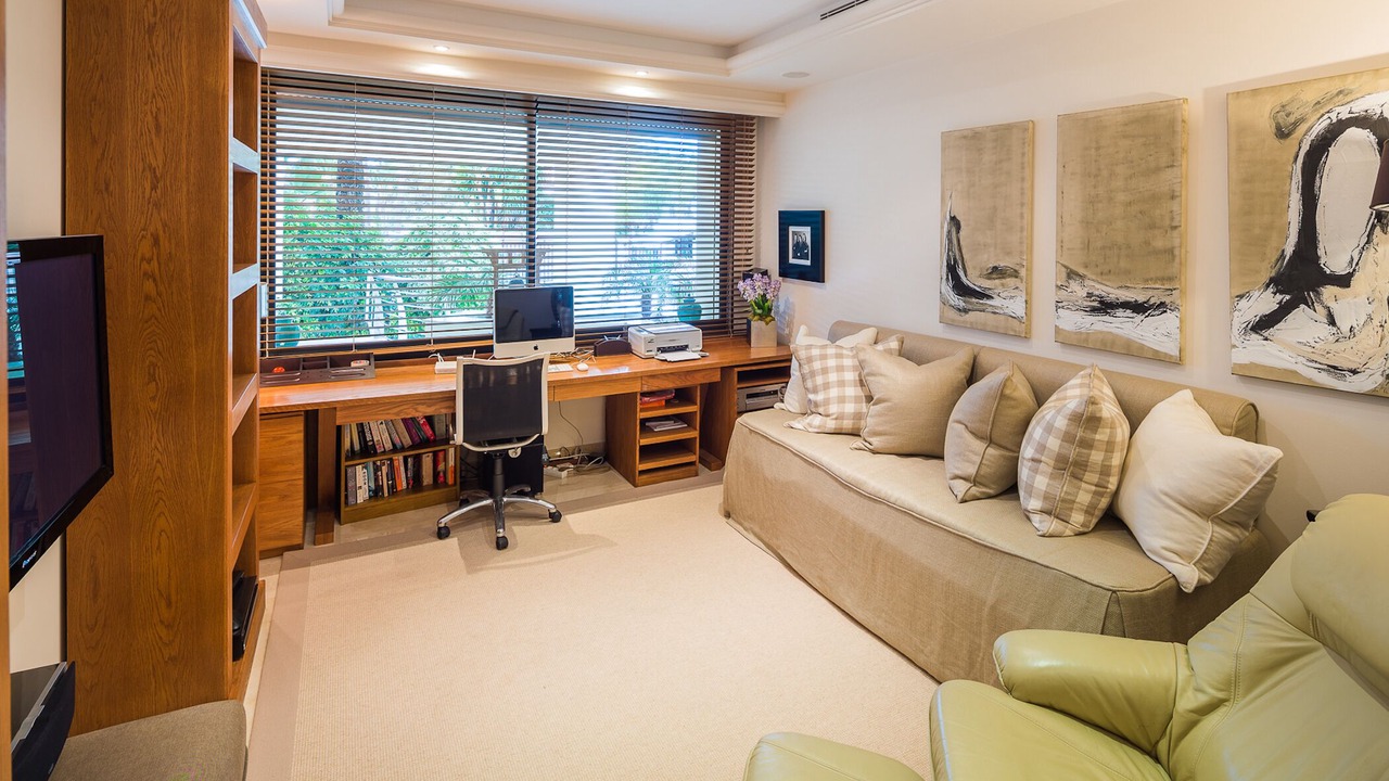 Photo of Livingroom in Golden Mile