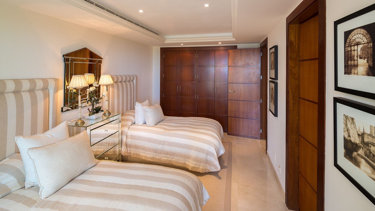 Photo of Bedroom in Golden Mile
