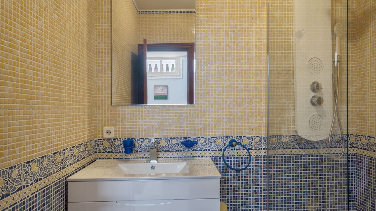Photo of Bathroom in Urbanizacion Hacienda las Chapas
