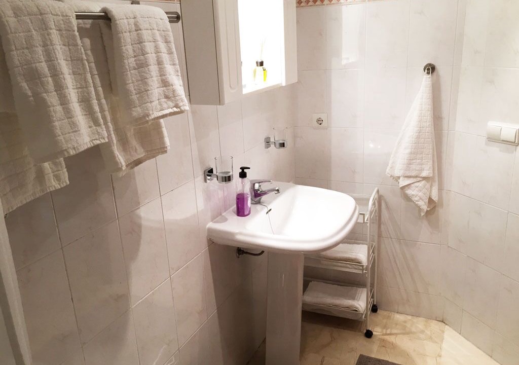 Photo of Bathroom in Urbanizacion Costabella