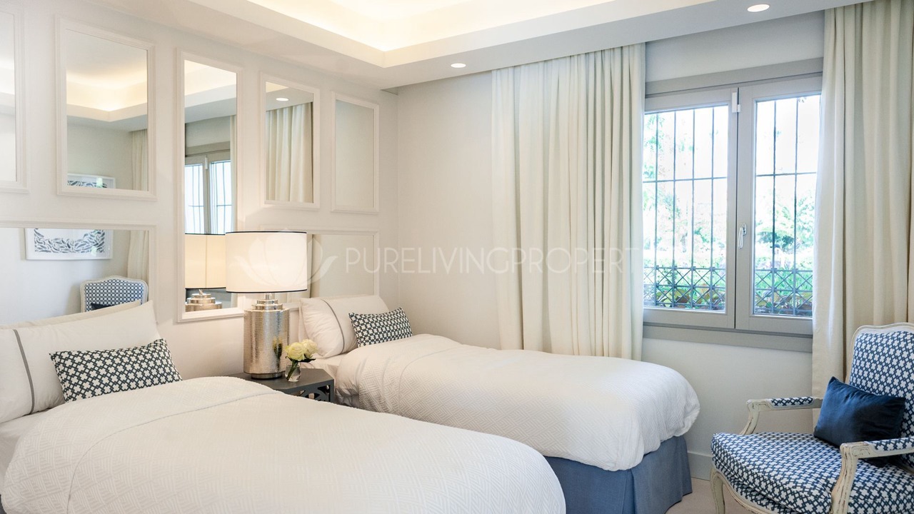 Photo of Bedroom in Golden Mile