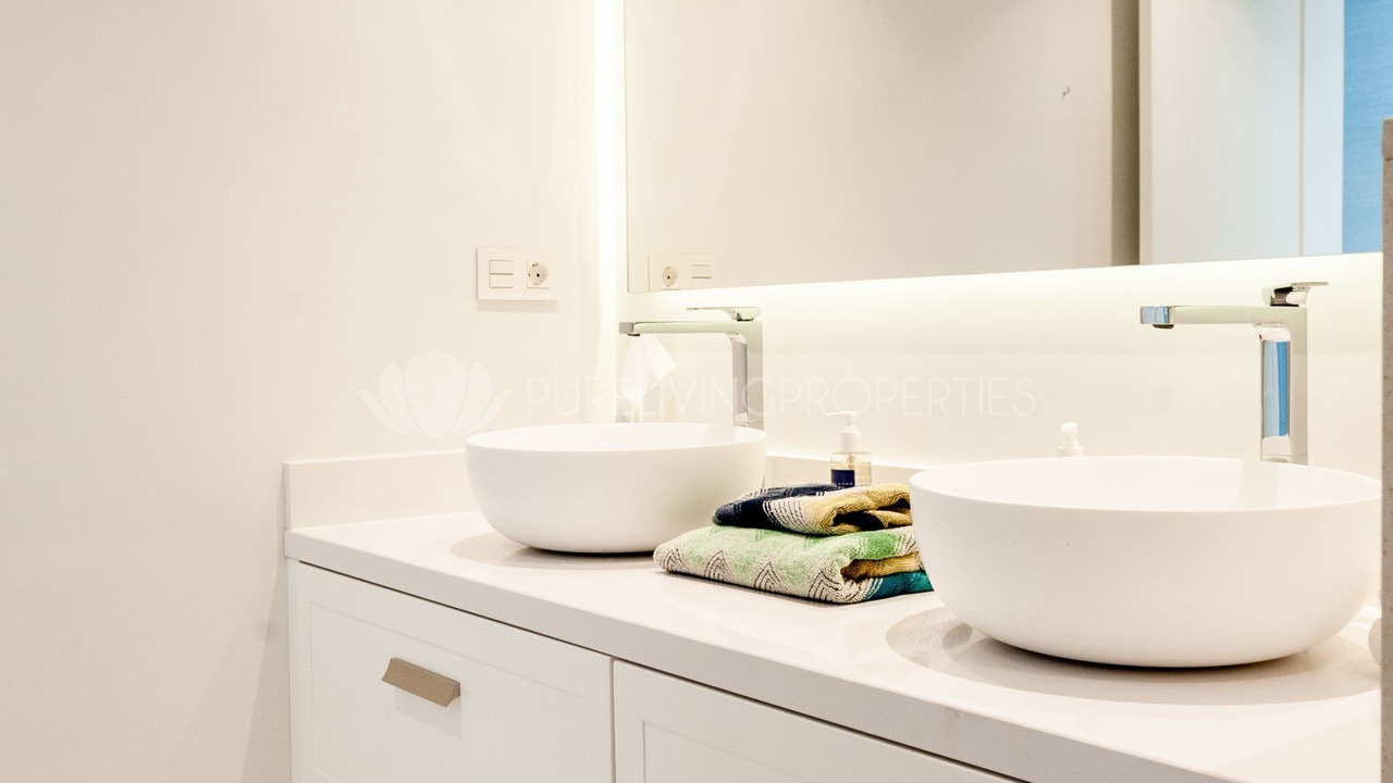 Photo of Bathroom in Golden Mile