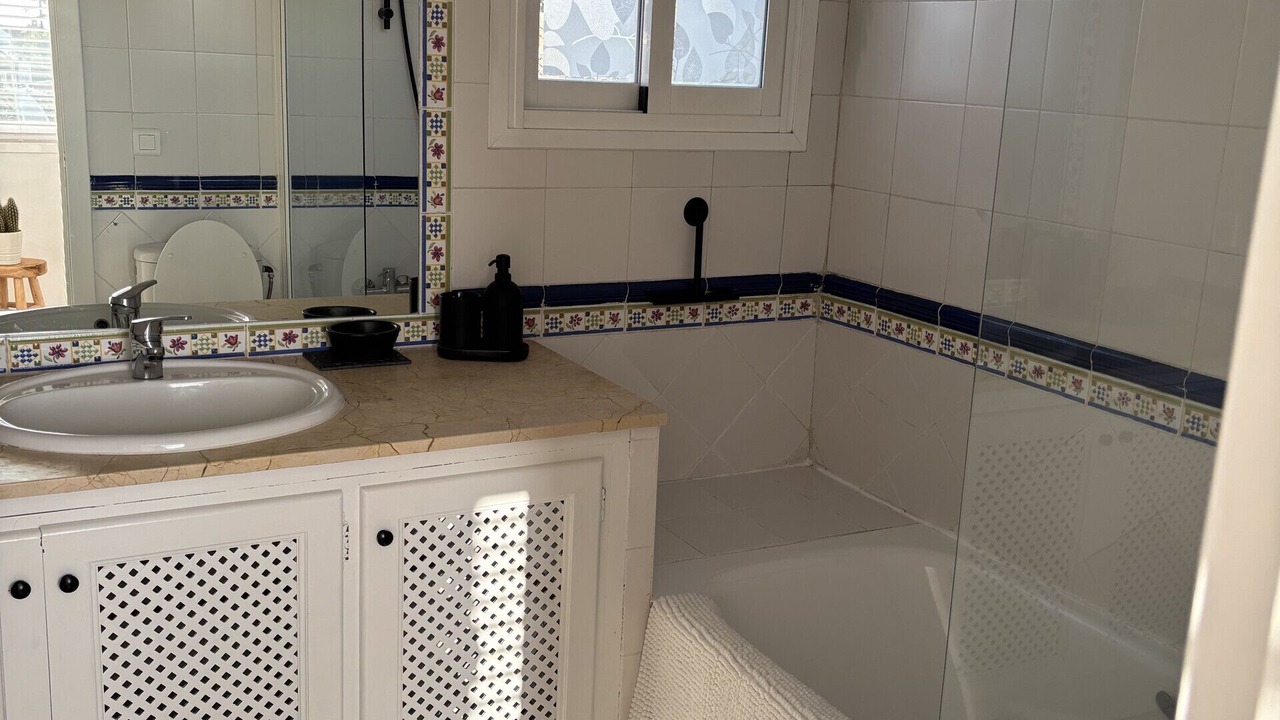 Photo of Bathroom in Urbanizacion Costabella