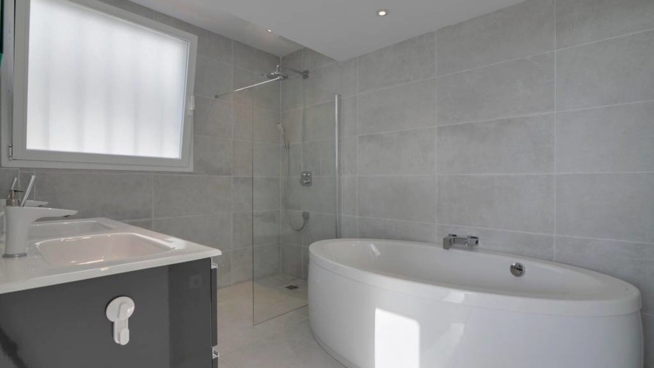 Photo of Bathroom in Urbanizacion Marbessa