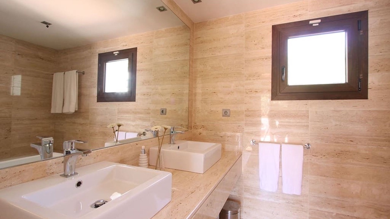 Photo of Bathroom in Marbella City Centre
