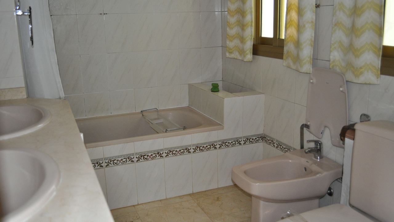Photo of Bathroom in Elviria
