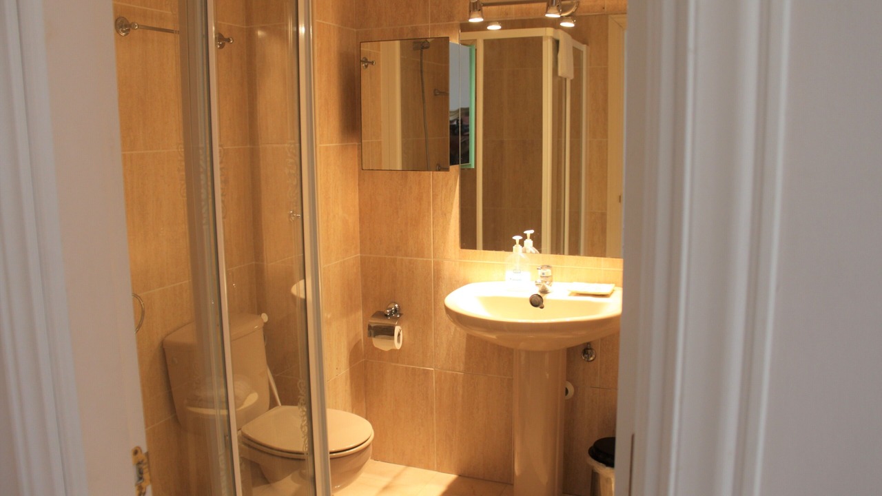 Photo of Bathroom in Urbanizacion Pinos Verdes