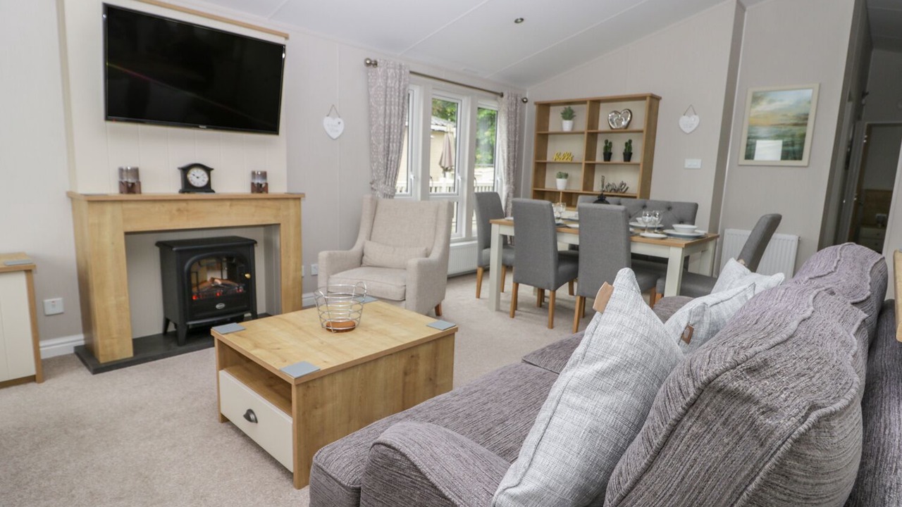 Photo of Livingroom in Cayton Bay