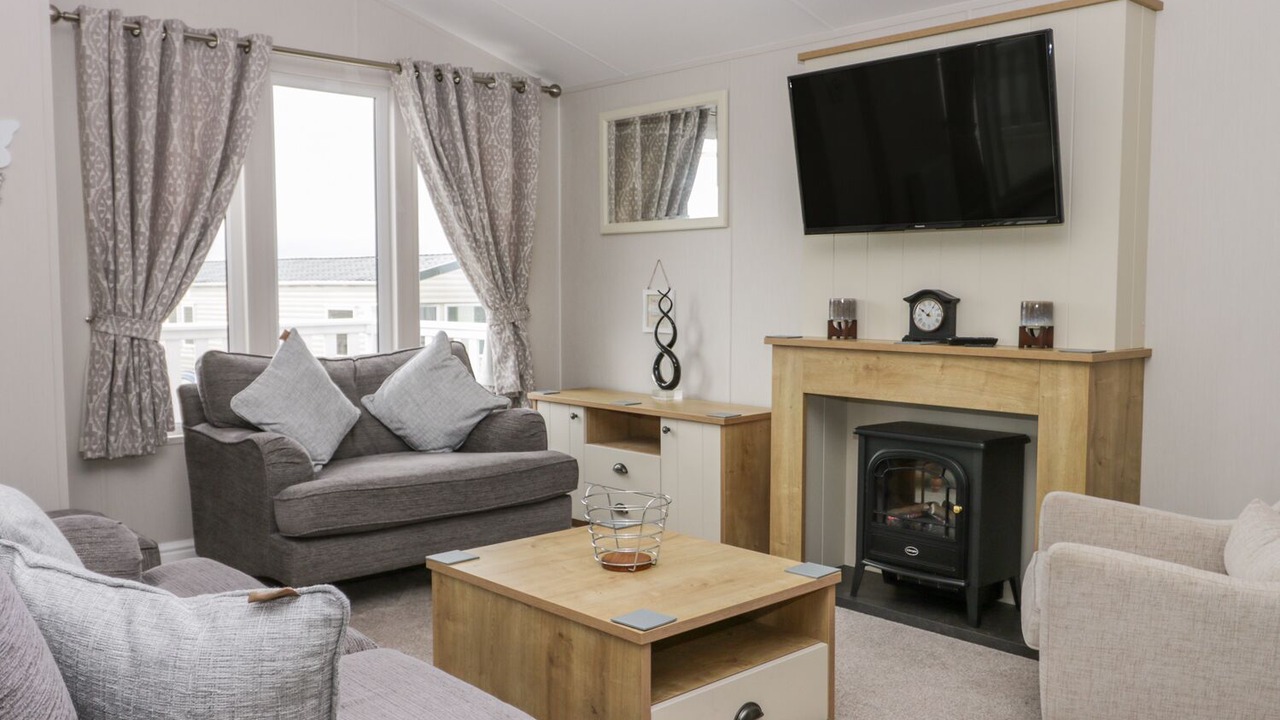 Photo of Livingroom in Cayton Bay