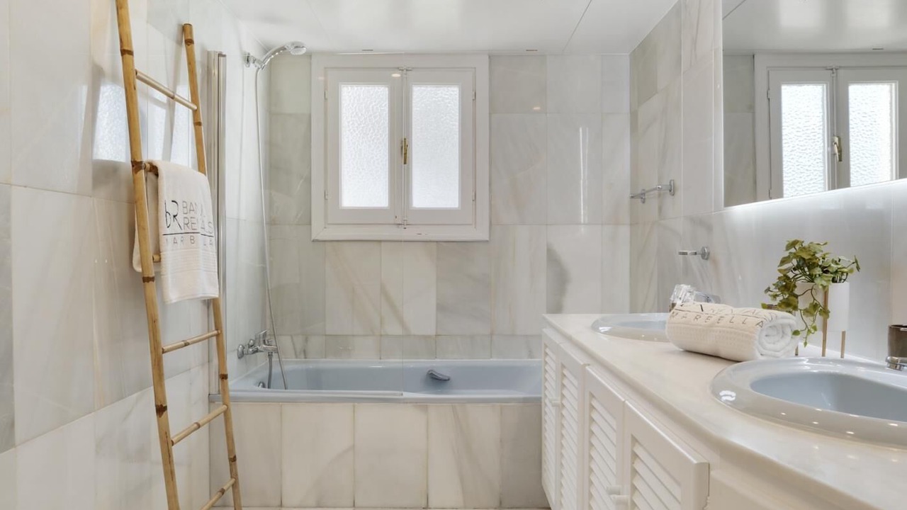 Photo of Bathroom in Puerto Banus