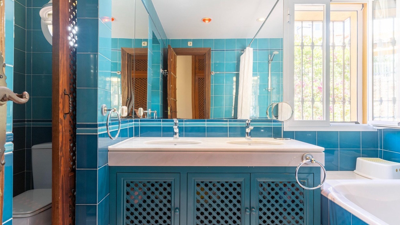 Photo of Bathroom in Urbanizacion Hacienda las Chapas