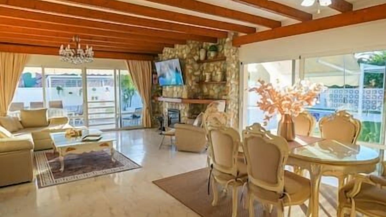 Photo of Livingroom in Urbanizacion Costabella