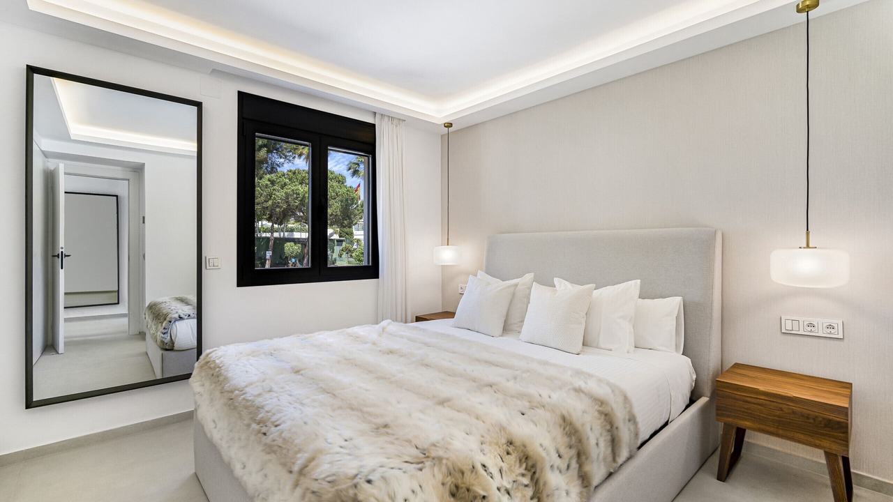 Photo of Bedroom in Golden Mile
