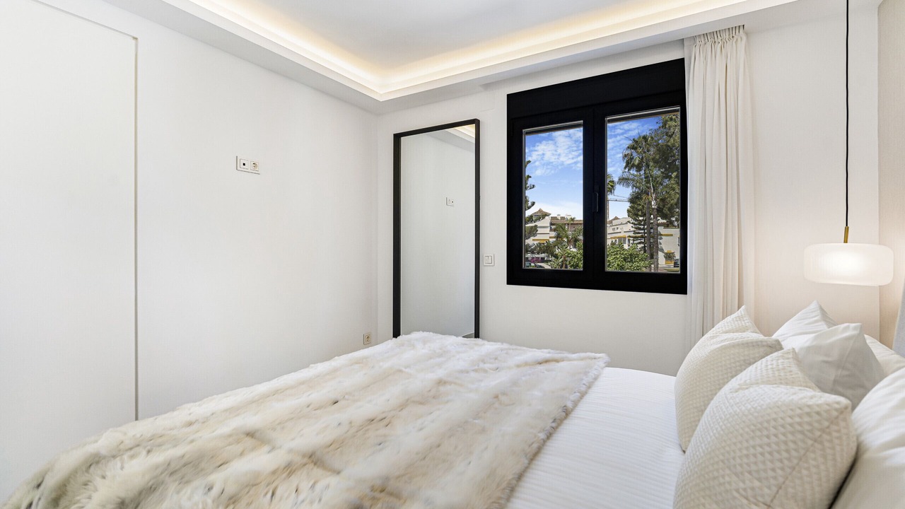 Photo of Bedroom in Golden Mile