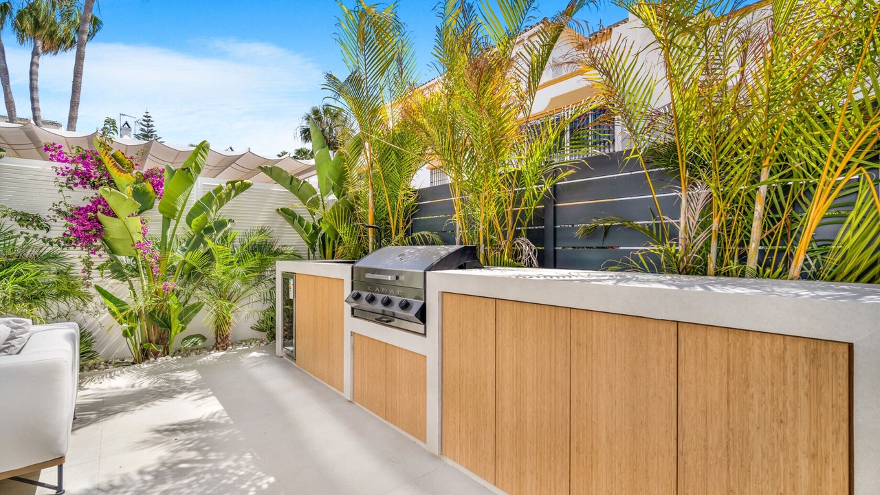 Photo of Outdoor in Golden Mile