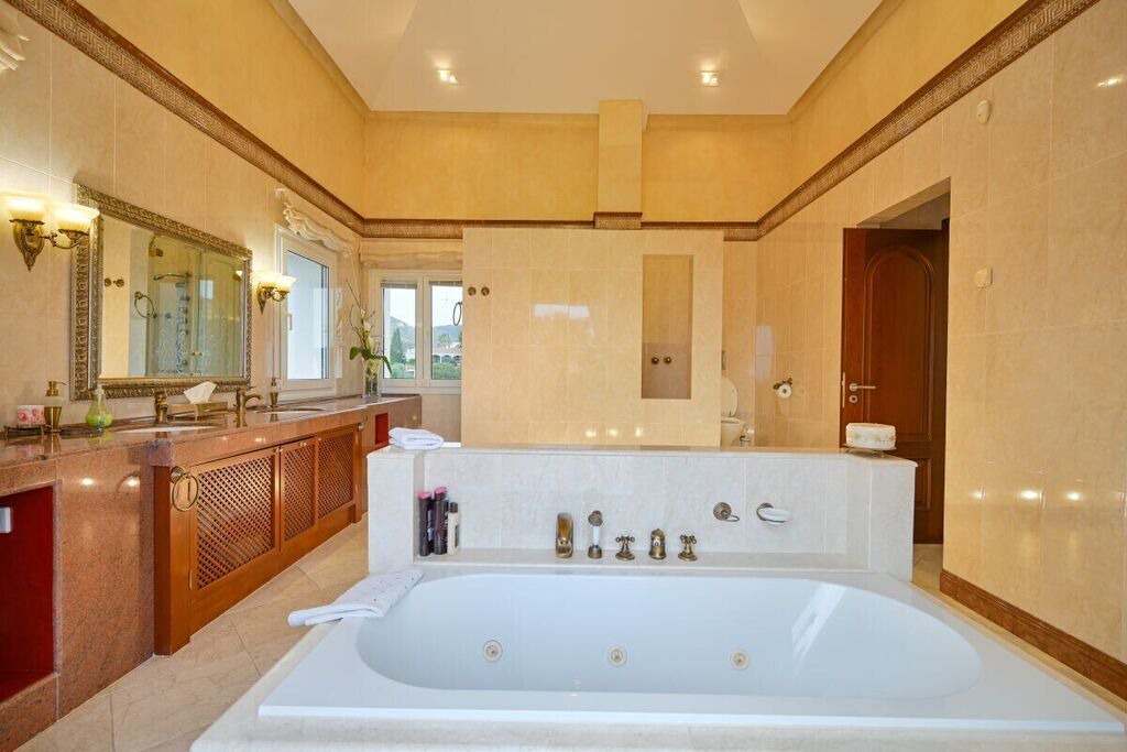 Photo of Bathroom in Urbanizacion el Rosario