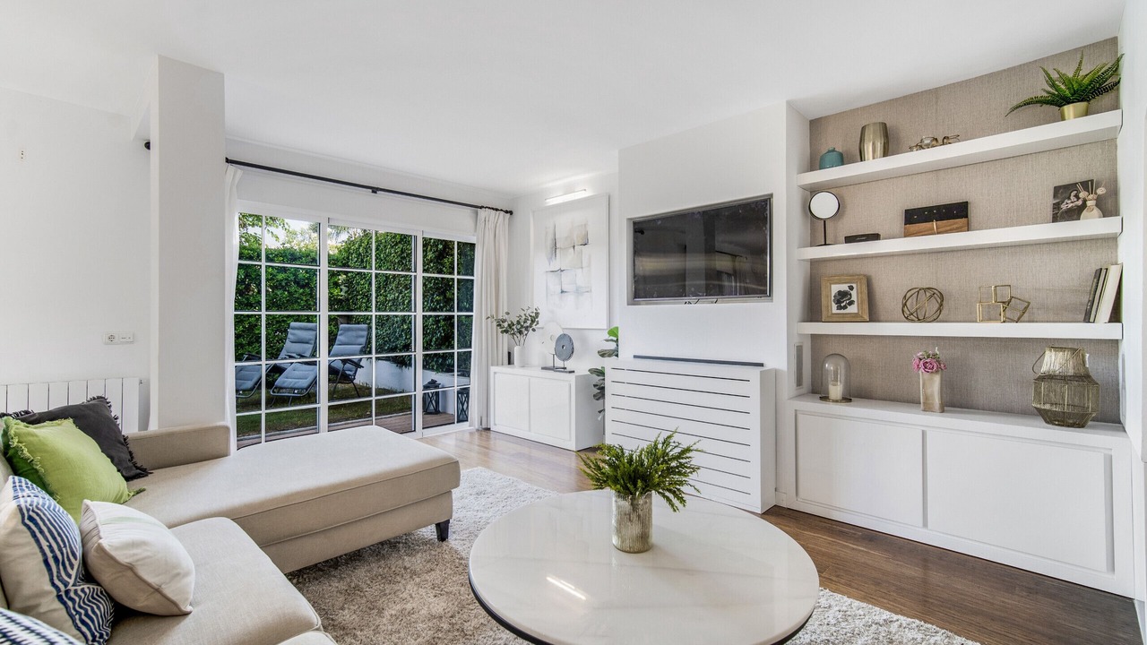 Photo of Livingroom in Golden Mile