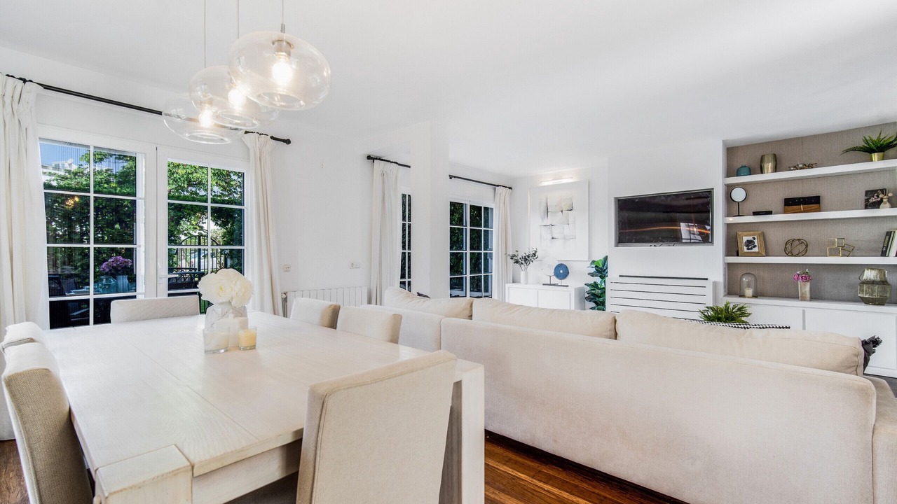 Photo of Livingroom in Golden Mile