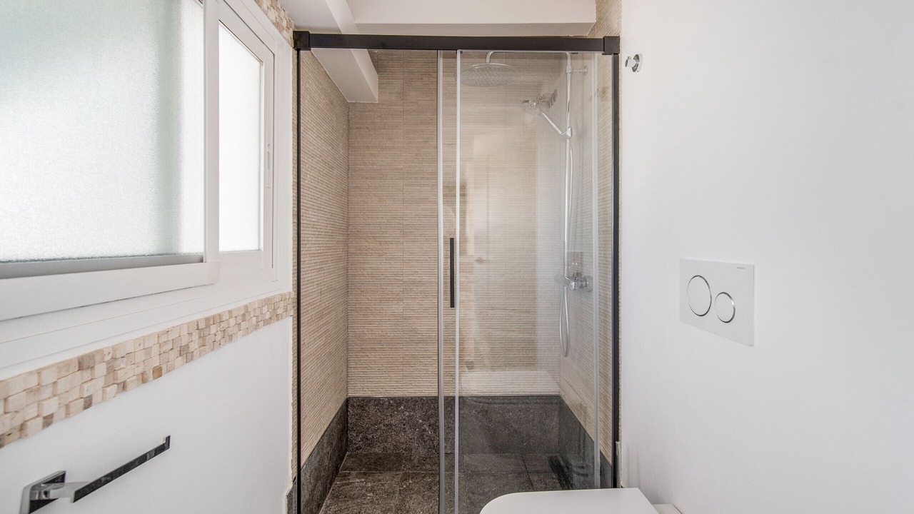 Photo of Bathroom in Golden Mile