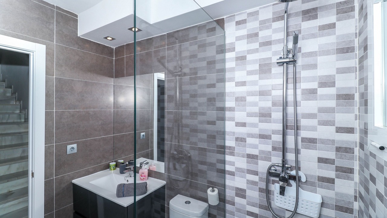 Photo of Bathroom in Urbanizacion Hacienda las Chapas
