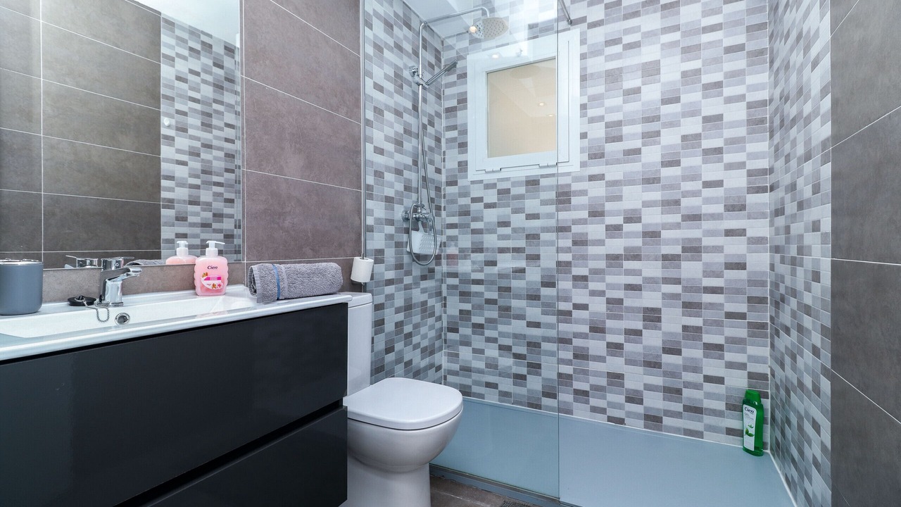Photo of Bathroom in Urbanizacion Hacienda las Chapas