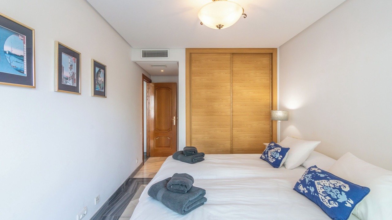 Photo of Bedroom in Golden Mile