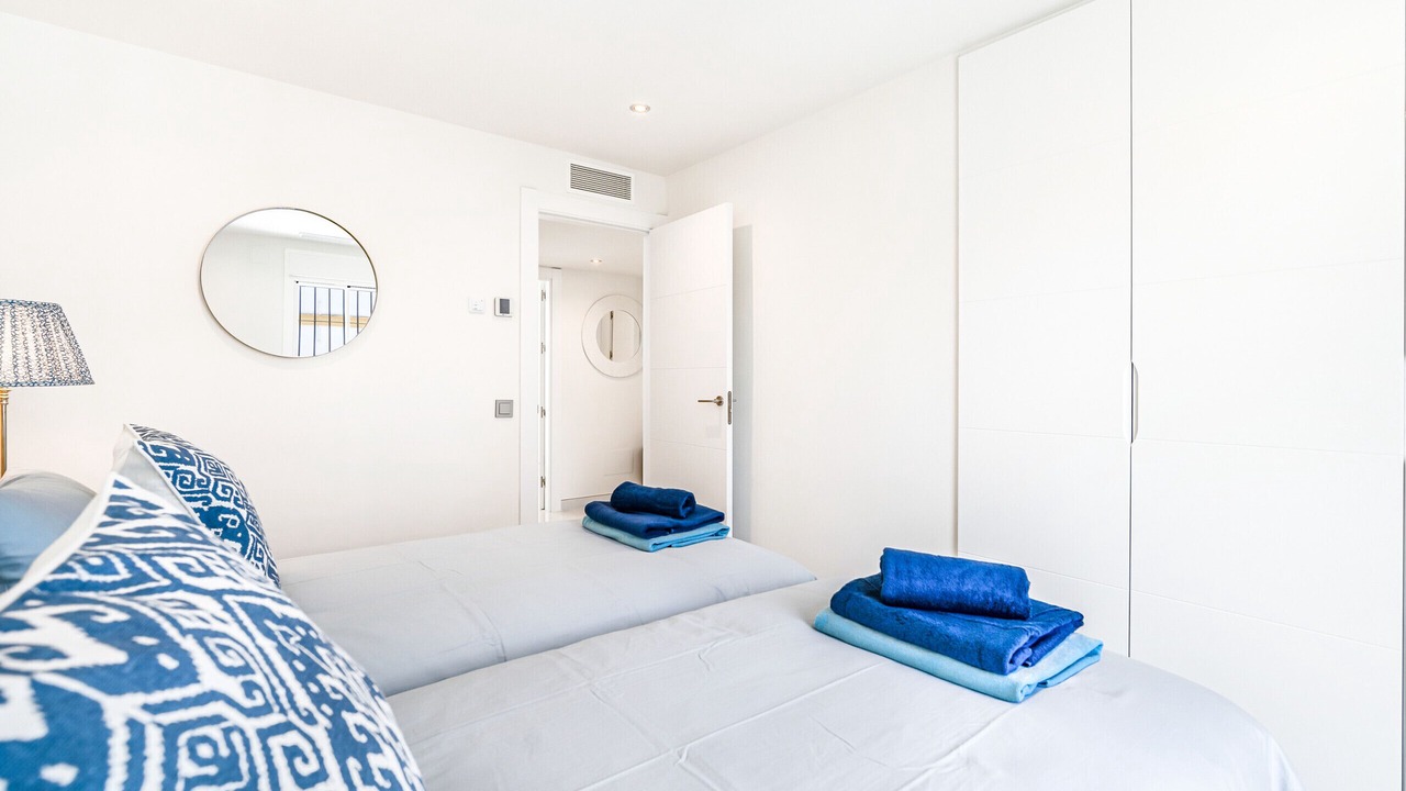 Photo of Bedroom in Golden Mile