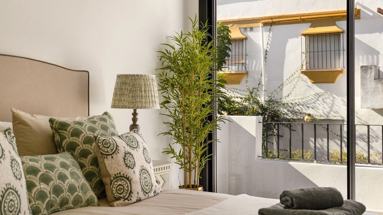 Photo of Bedroom in Golden Mile