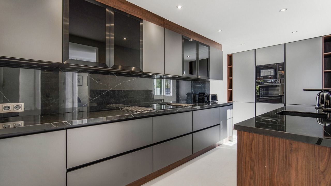 Photo of Kitchen in Golden Mile
