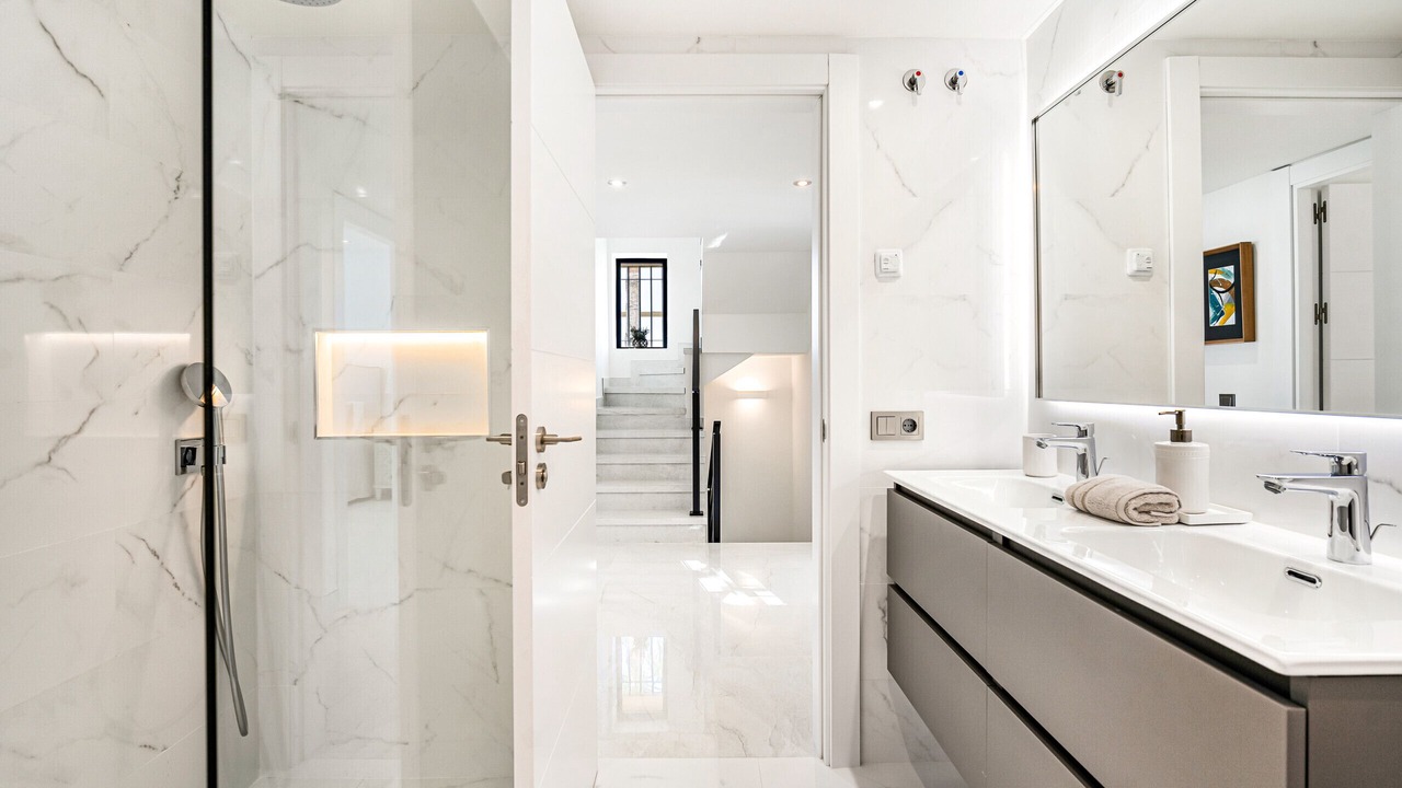Photo of Bathroom in Golden Mile
