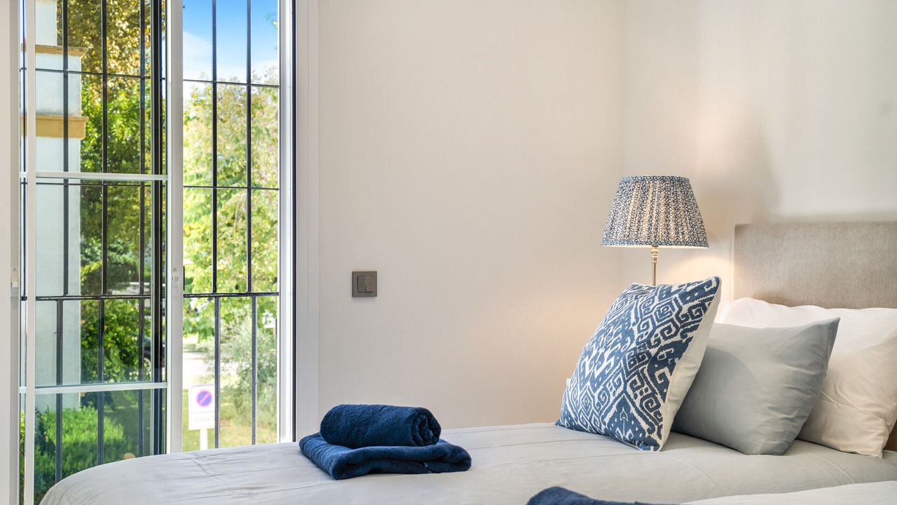 Photo of Bedroom in Golden Mile