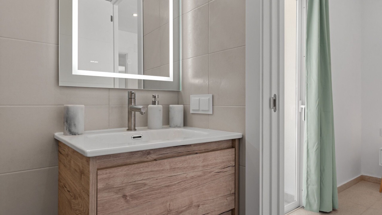 Photo of Bathroom in Urbanizacion Hacienda las Chapas