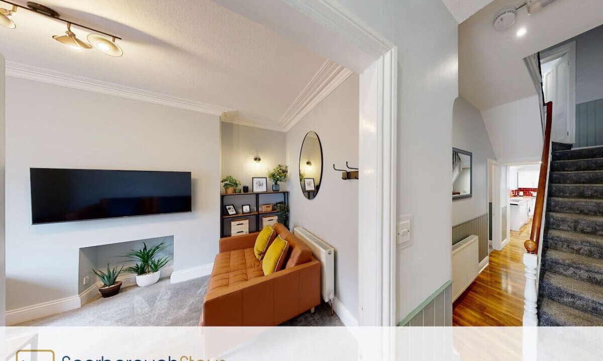 Photo of Livingroom in Scarborough City Centre