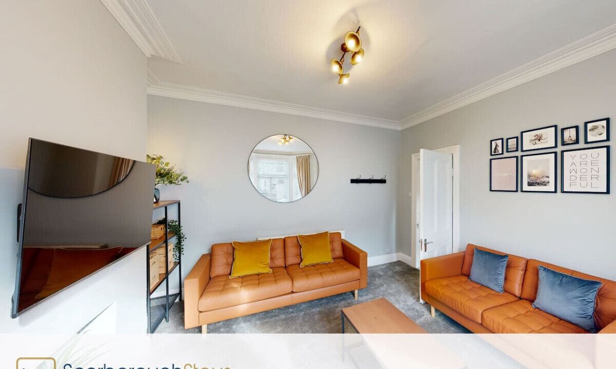 Photo of Livingroom in Scarborough City Centre