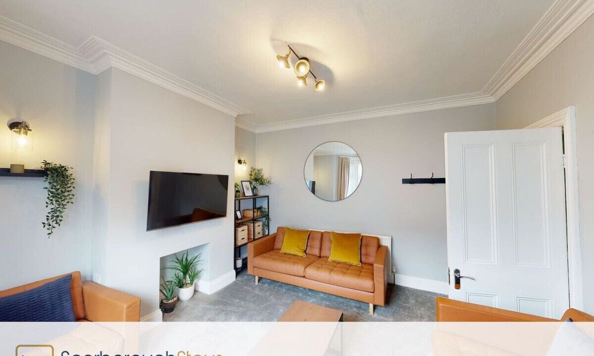 Photo of Livingroom in Scarborough City Centre